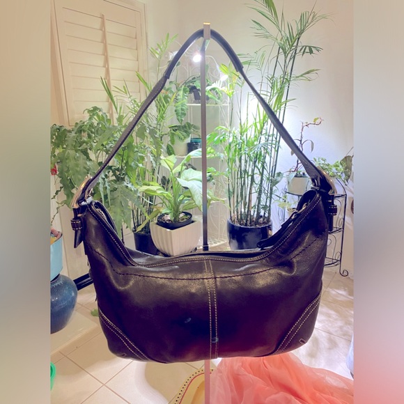 COACH LEATHER CLASSIC SHOULDER BAG - Picture 2 of 6